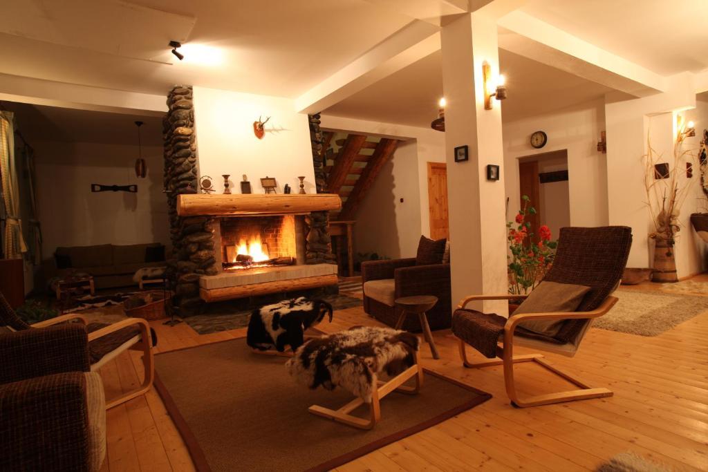 Casa Mosului - Transfagarasan Bed & Breakfast Cîrţişoara Екстериор снимка